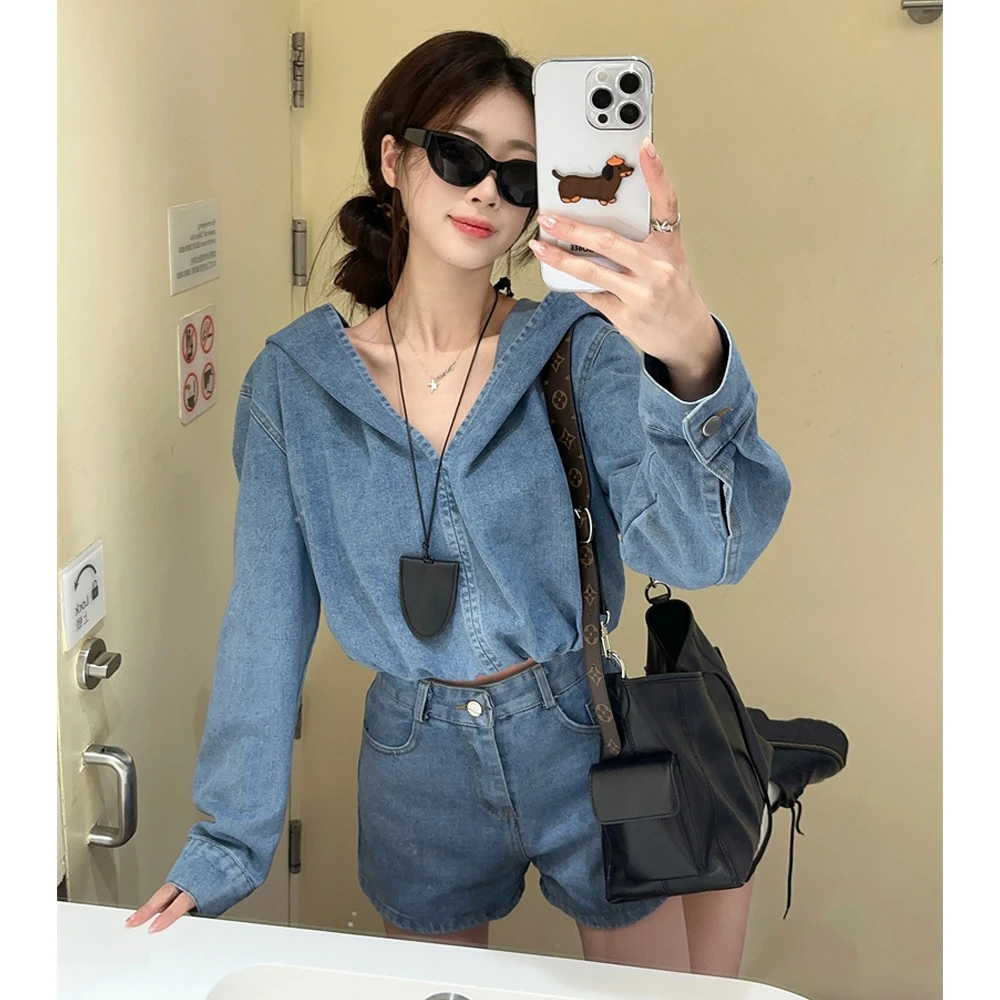 2025春装独特绝美牛仔套装女复古连帽长袖牛仔上衣短裤高腰两件套