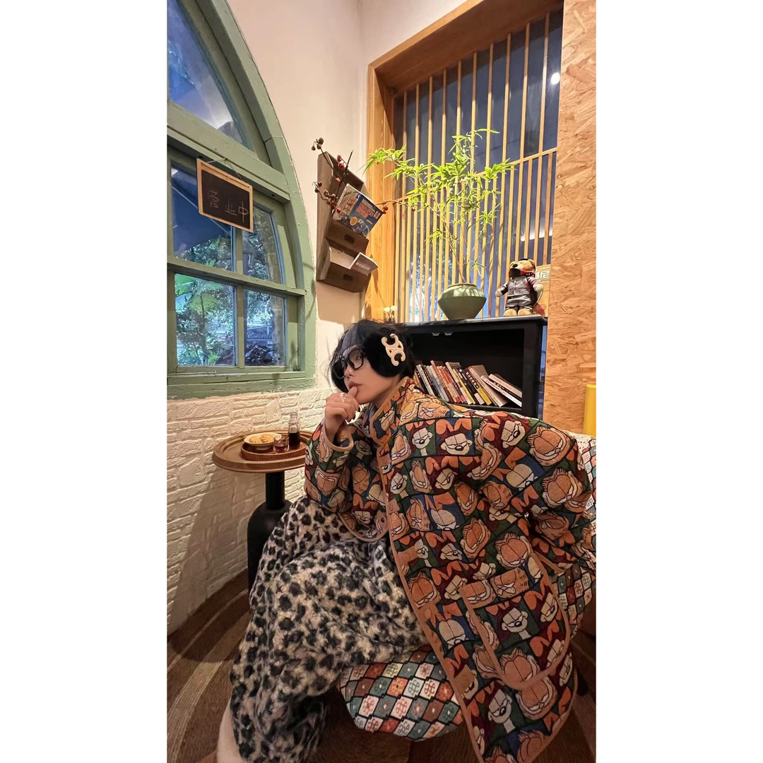 重工刺修韩版咖啡猫棉服