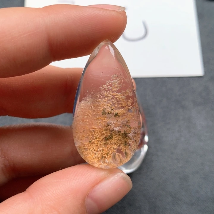 水晶颈饰未镶嵌榴***?水晶