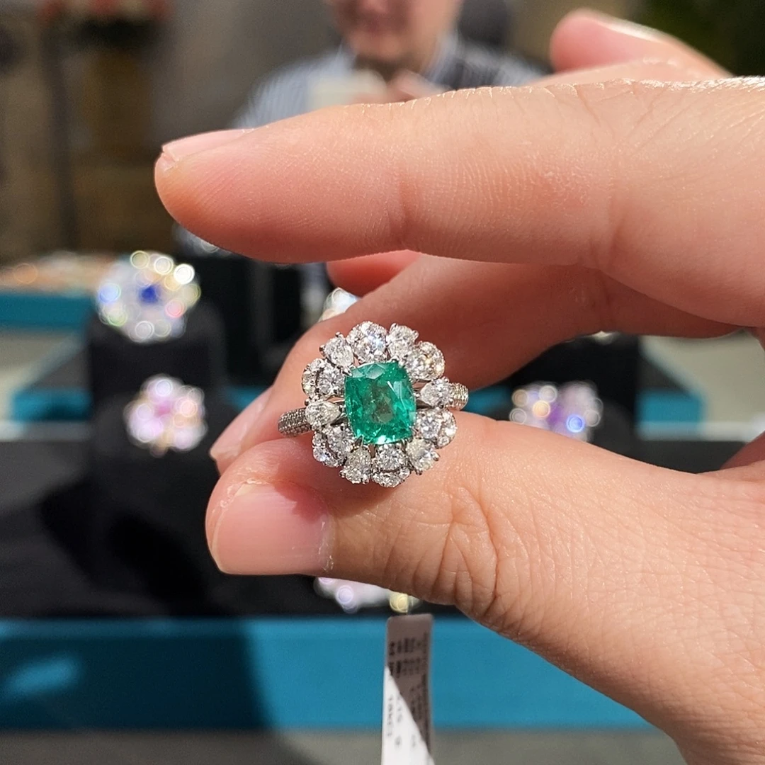 祖母绿18K金镶嵌戒指哥伦比亚1.28ct