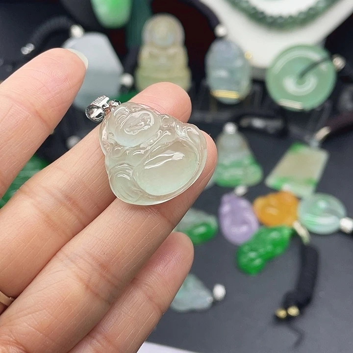 翡翠未镶嵌吊坠(赠链)