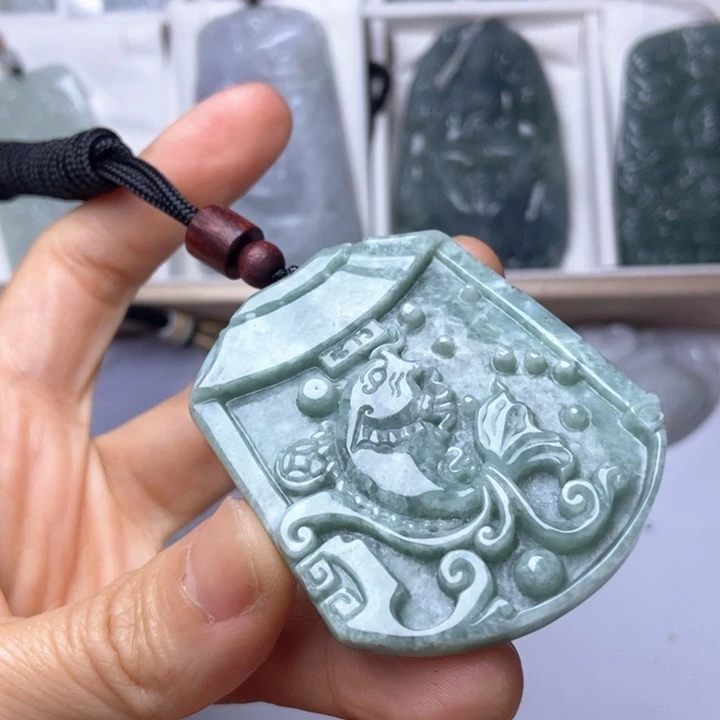 翡翠未镶嵌挂件翡翠