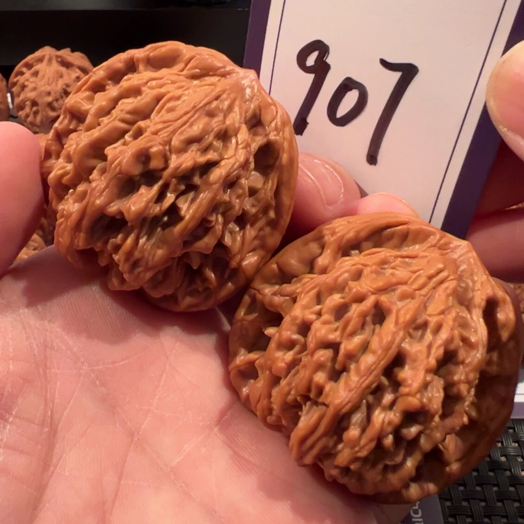 文玩核桃把件全品麦穗虎头46+尺寸907号