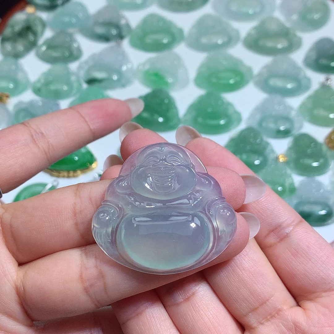 翡翠未镶嵌颈饰佛公