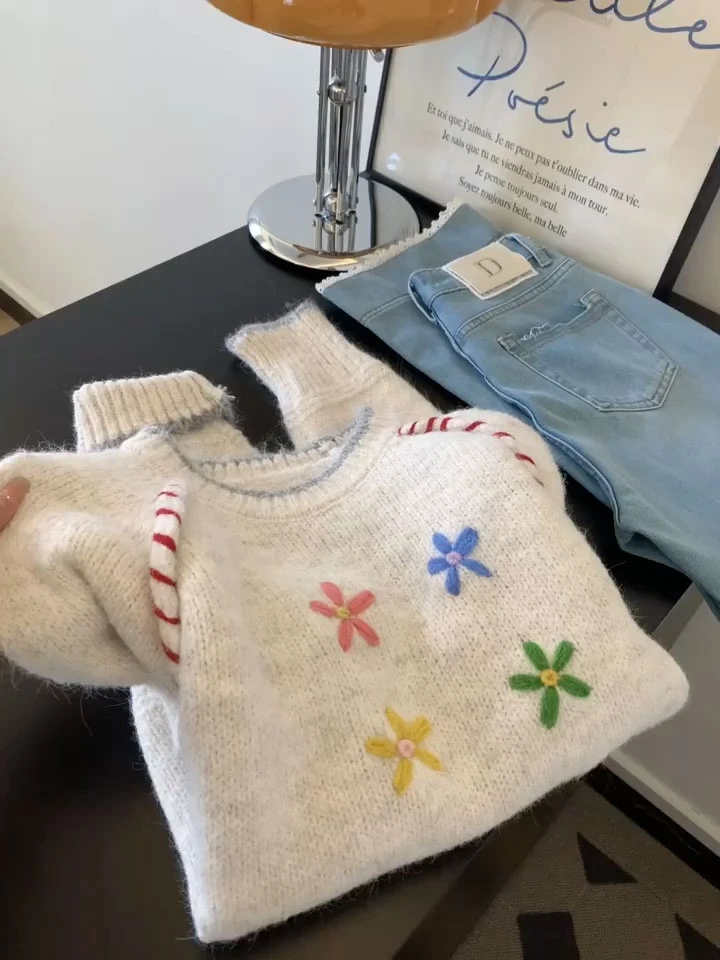 韩系甜美减龄绣花气质毛衣女秋冬慵懒风独特漂亮超好看针织衫上衣