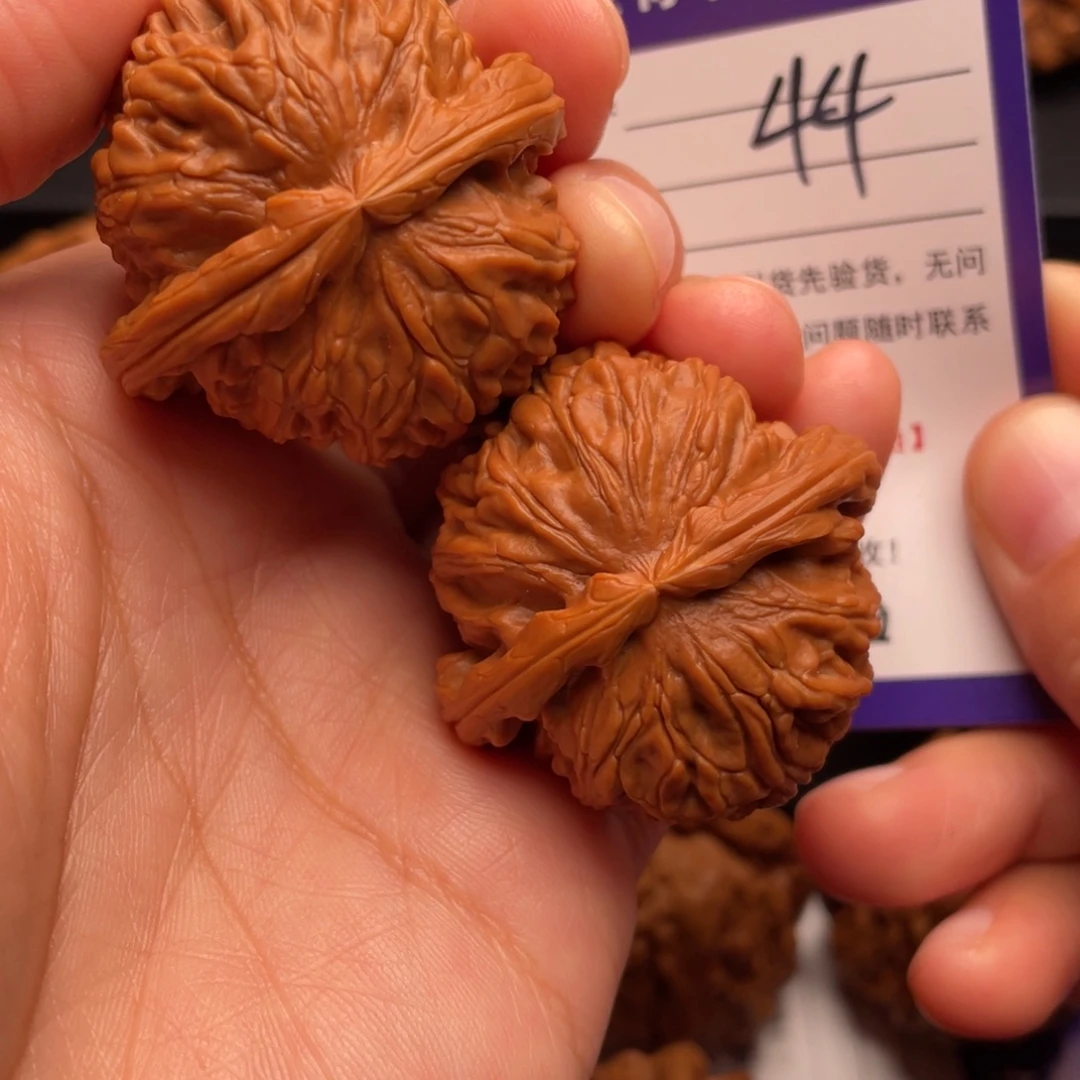 K***K文玩核桃把件白狮子40尺