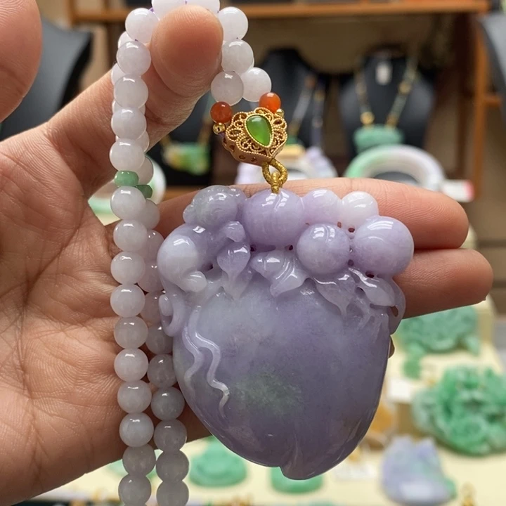 翡翠颈饰未镶嵌翡翠吊坠