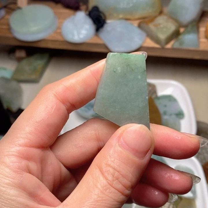 翡翠未镶嵌颈饰天然