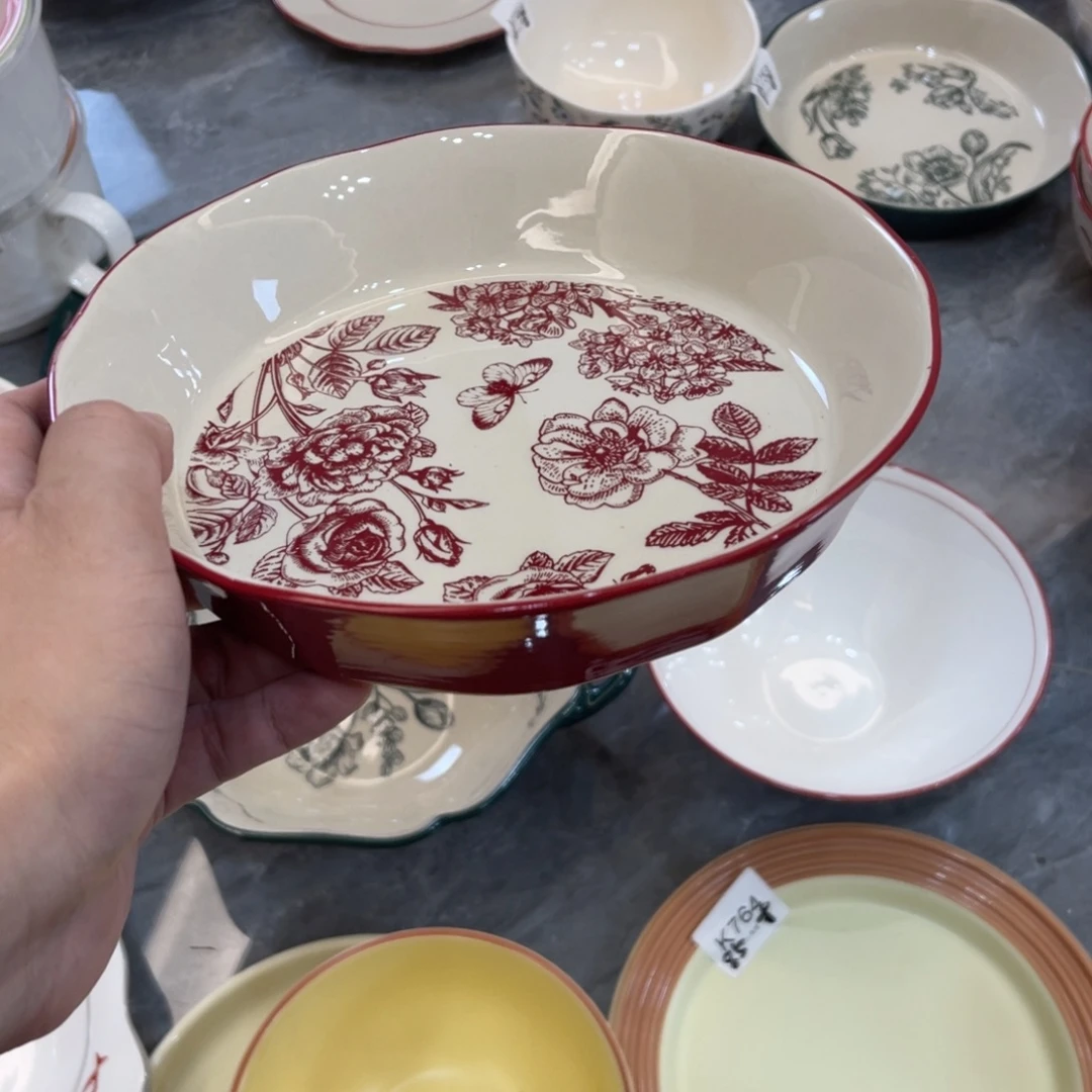 陶瓷微瑕餐具介意勿拍，满18飞！
