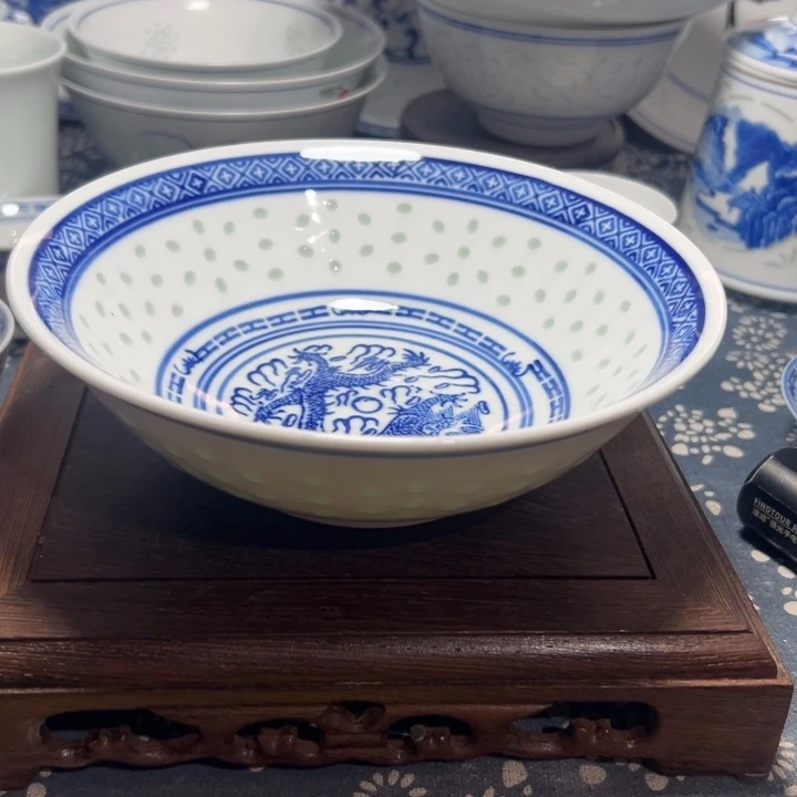 陶瓷青花玲珑7村荷叶碗