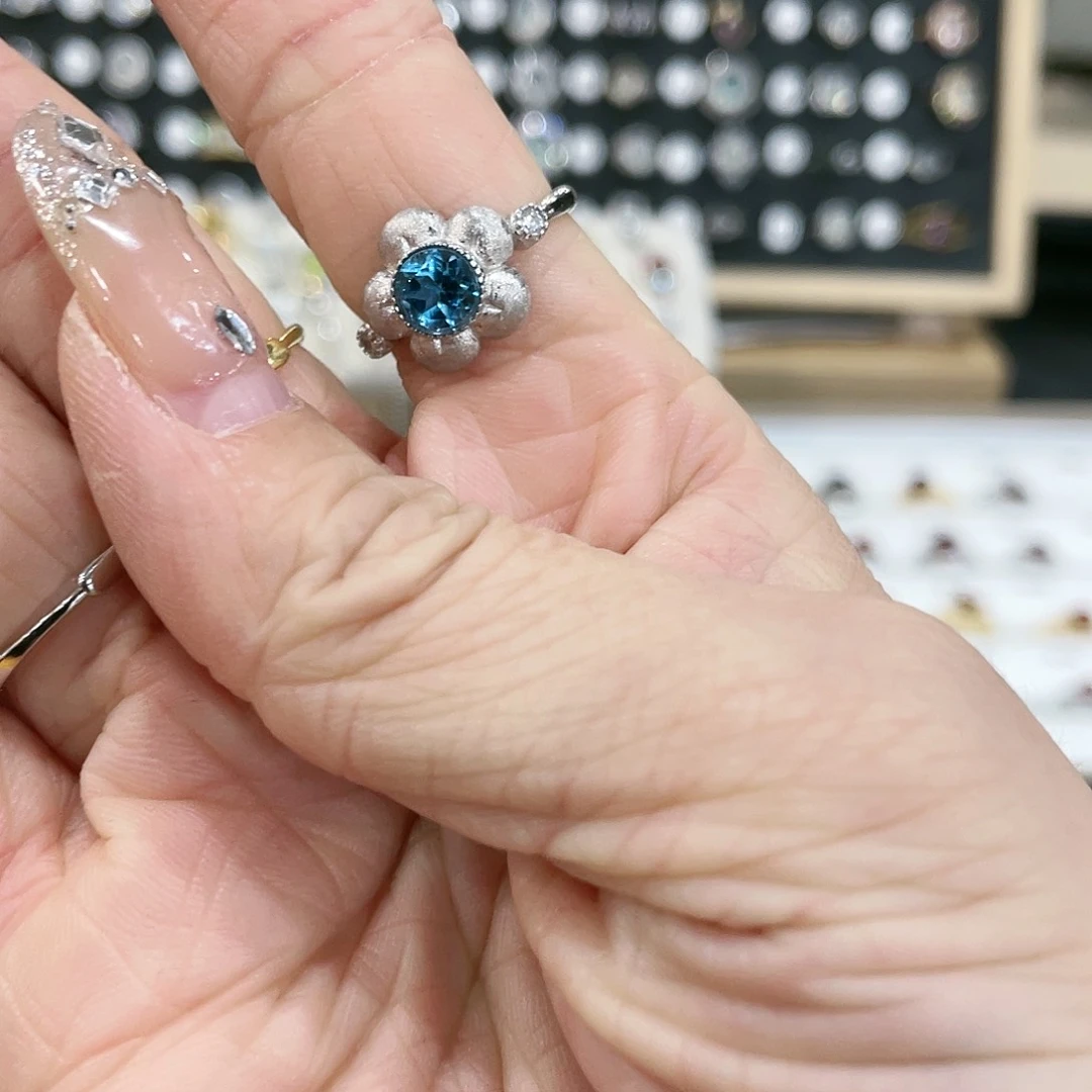 托帕石戒指银S925镶嵌9***.