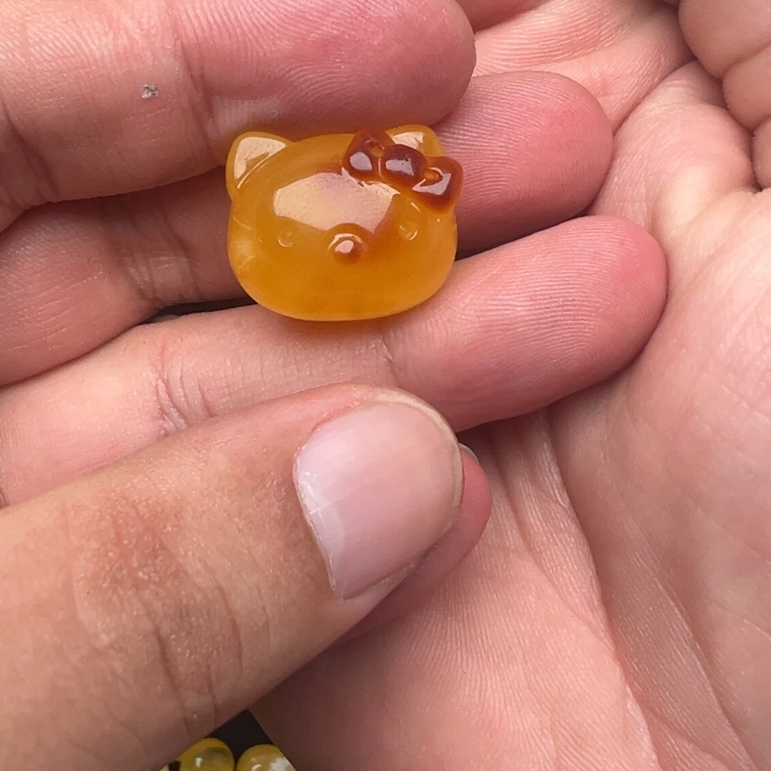 ****.琥珀未镶嵌裸石猫头