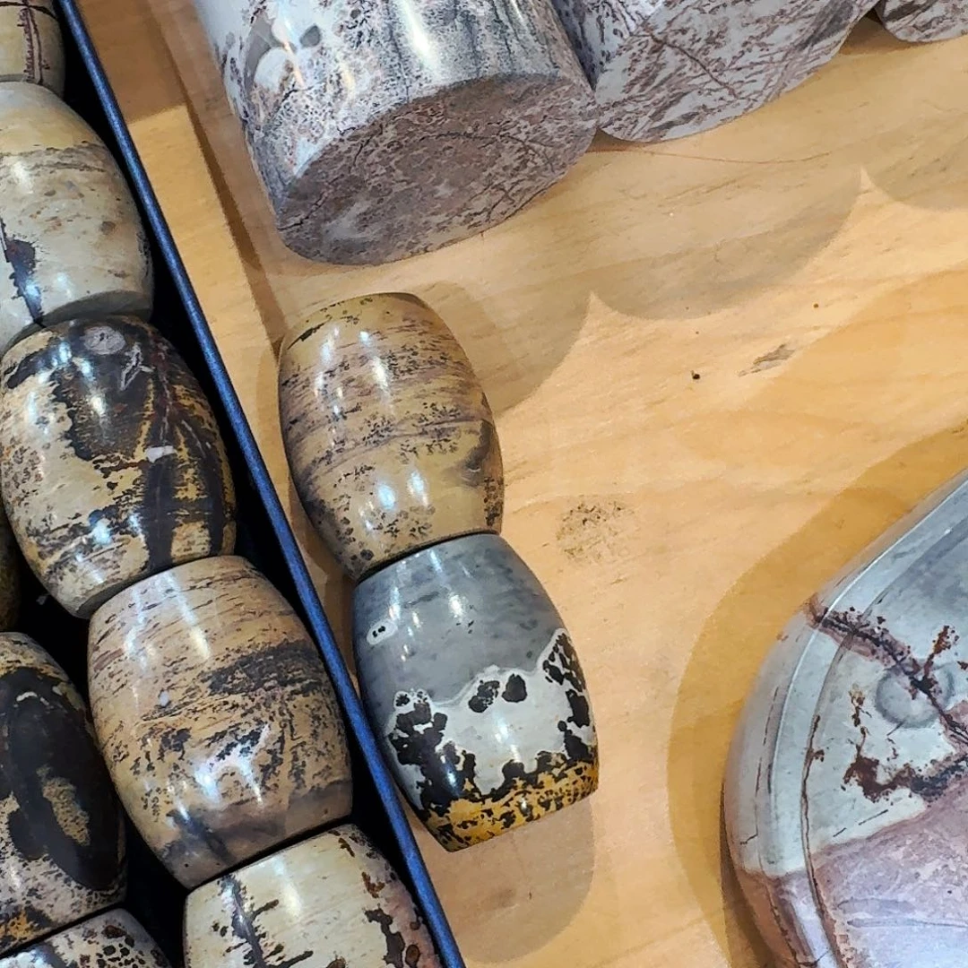 爱****兵国画石精品盖置圆