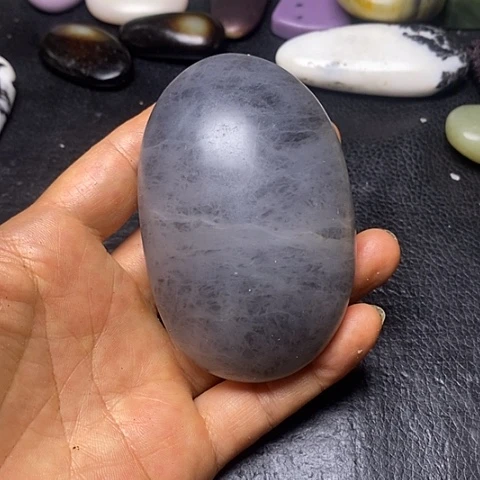 和田玉足铂镶嵌珠宝奇石