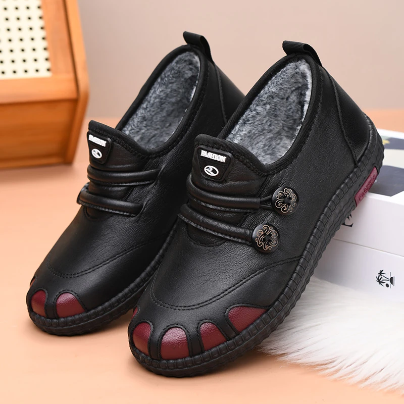 冬季新款加绒保暖妈妈棉鞋一脚蹬软底防滑雪地靴加厚耐磨奶奶棉靴
