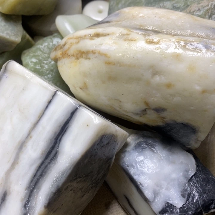 透闪石质玉未镶嵌珠宝半成品