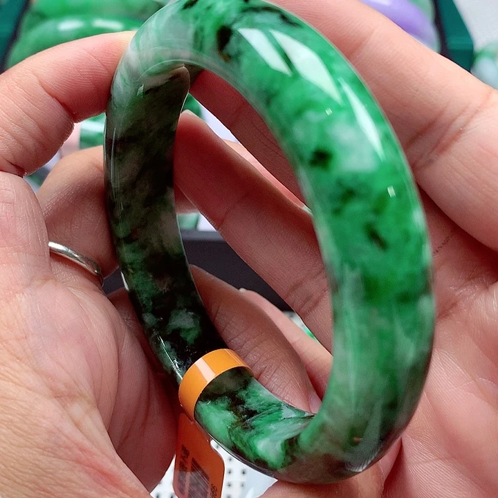 翡翠未镶嵌手镯翡翠