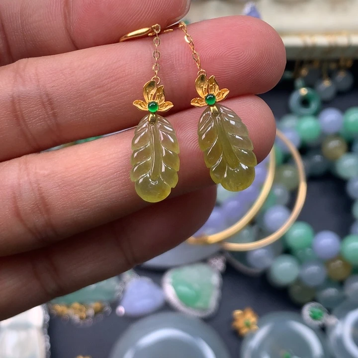 翡翠18K金镶嵌耳饰