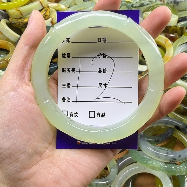 我***静蛇纹石玉未镶嵌岫玉蛇纹石手镯