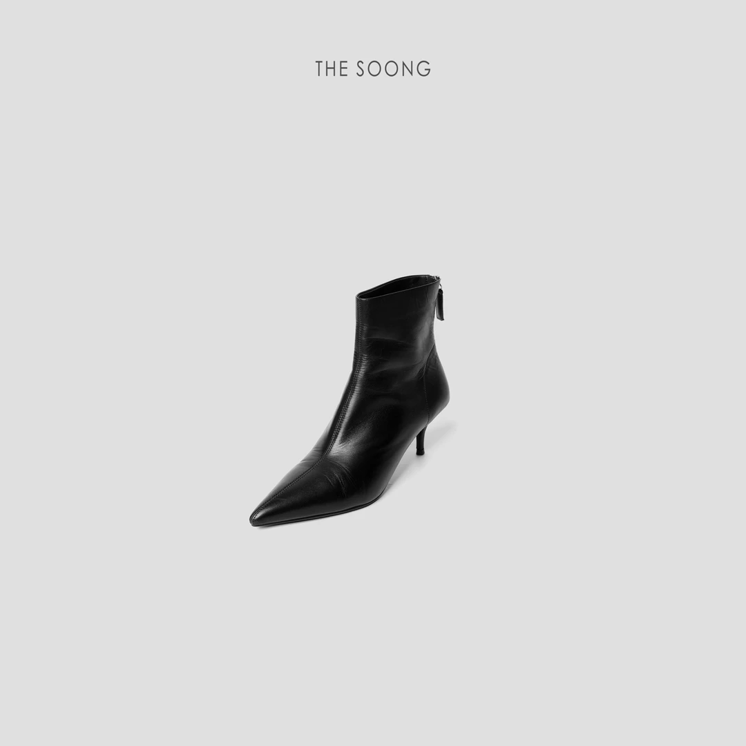 THESOONG|"尖头瘦瘦靴"極簡牛皮舒适光泽感细跟后拉链短靴WXZ6336