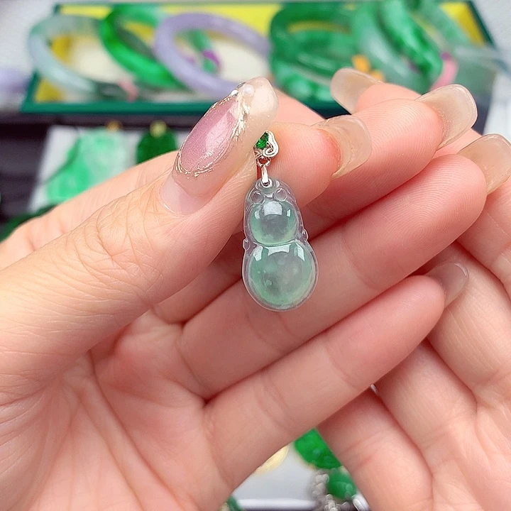 翡翠颈饰银S925镶嵌翡翠