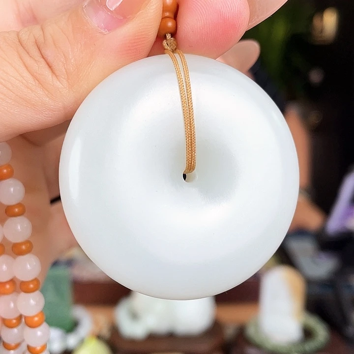 和田玉未镶嵌颈饰定制发货