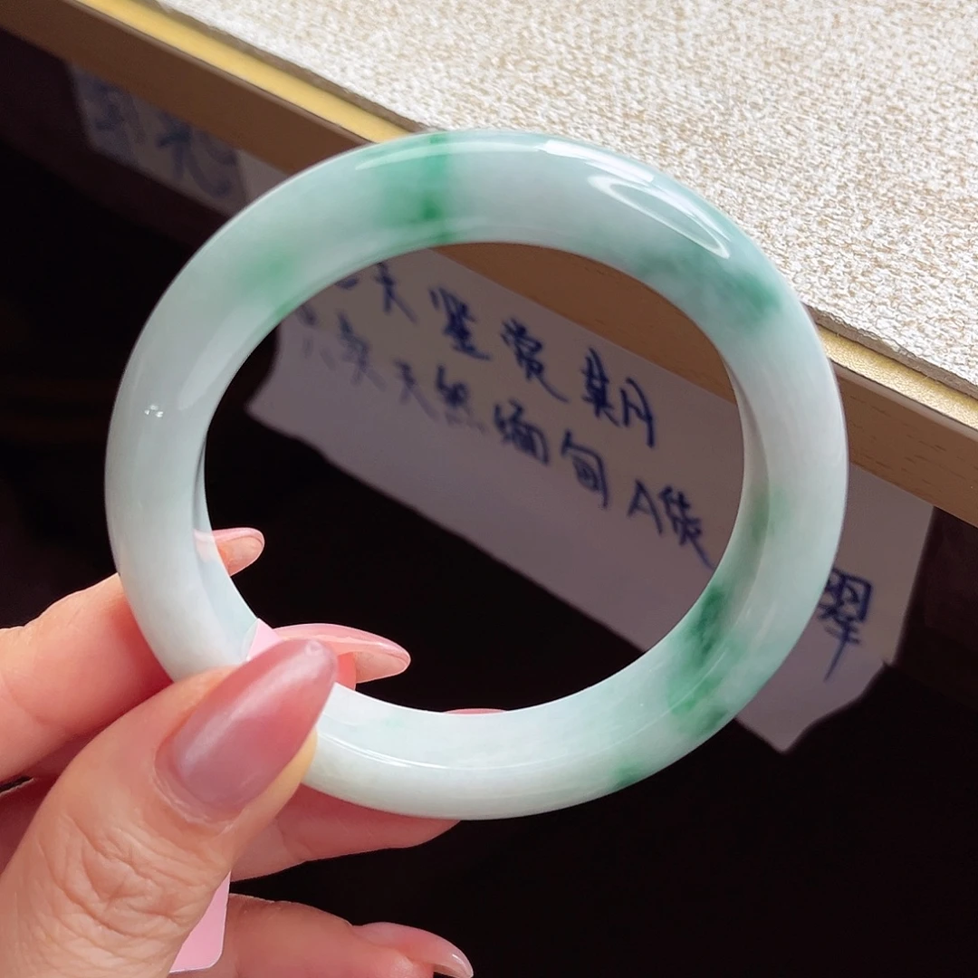 翡翠未镶嵌手镯手镯