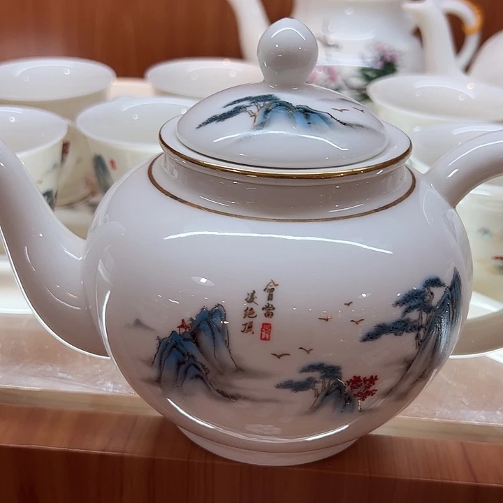 陶瓷茶壶哈哈哈哈哈