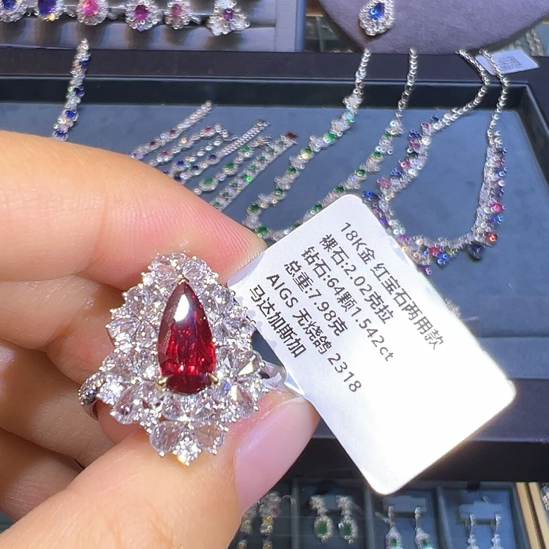 戒指18K金镶嵌红宝石