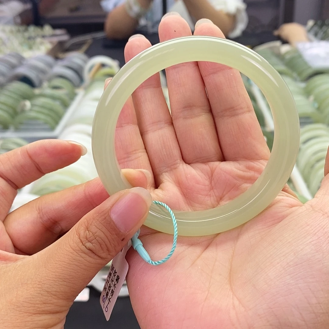 和田玉未镶嵌珠宝奇石和田玉手镯60