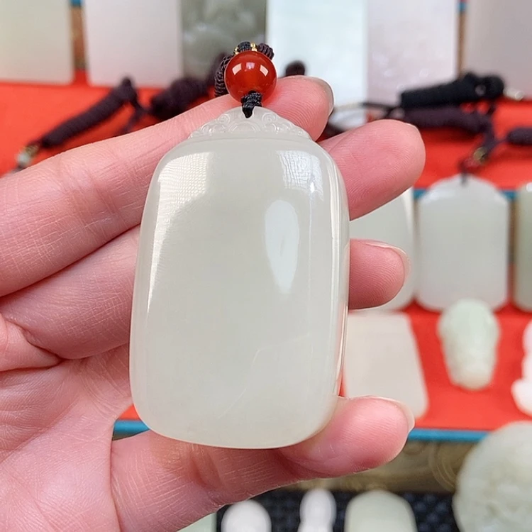 【闪购商品】颈饰未镶嵌和田玉