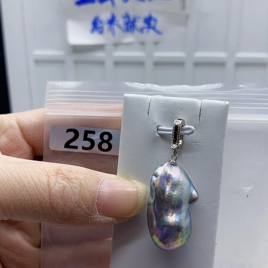 颈饰合金淡水珍珠