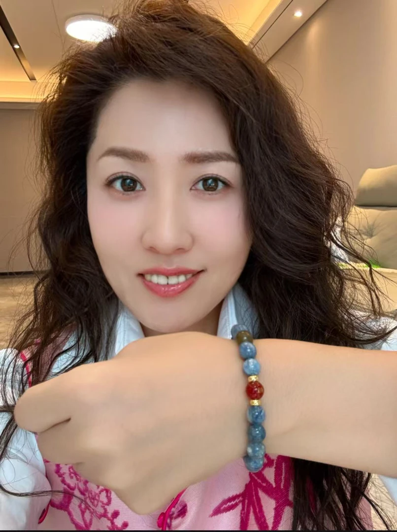 【小蓝】创意和平蓝开阔