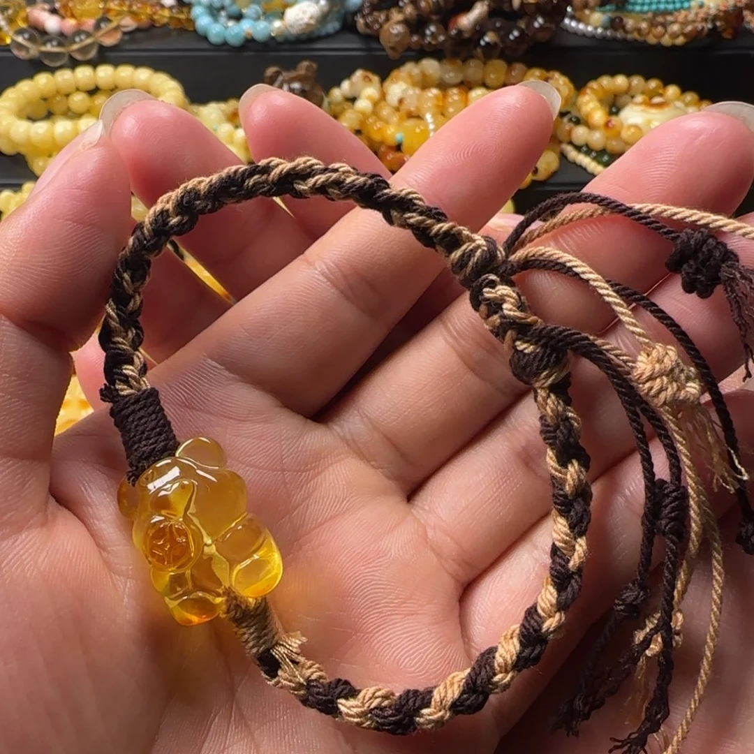 蜜蜡未镶嵌颈饰金珀小熊手绳福利出