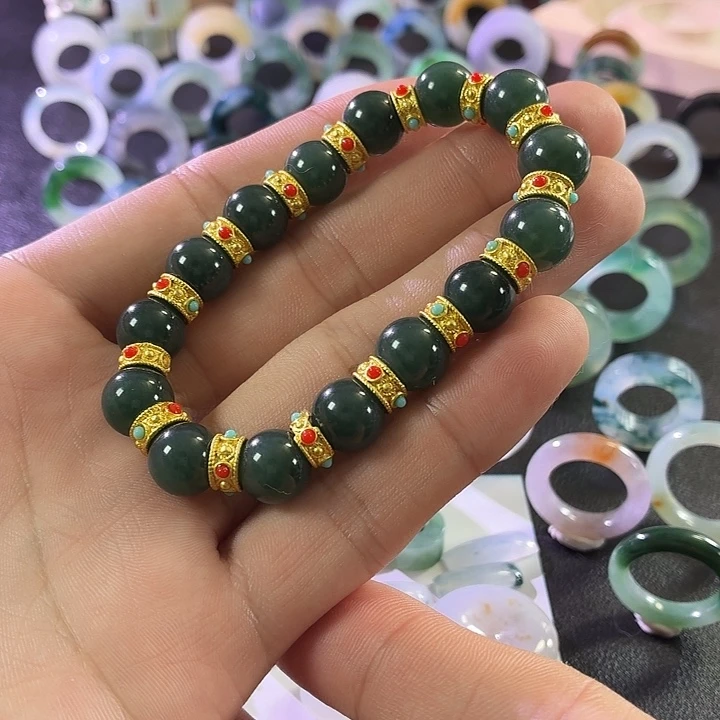 定制翡翠未镶嵌手串