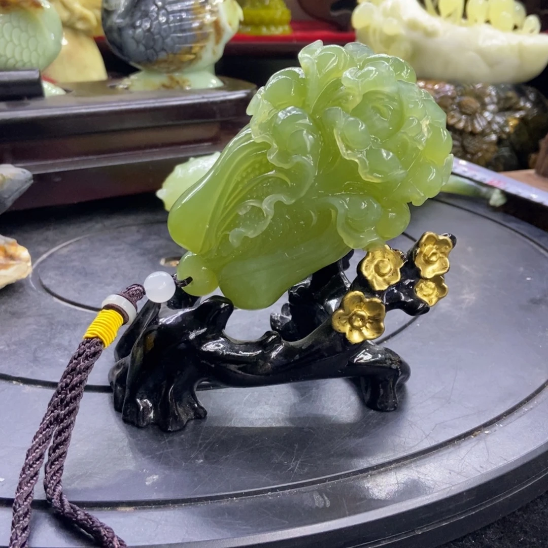 改***v石材天然岫岩玉手把件