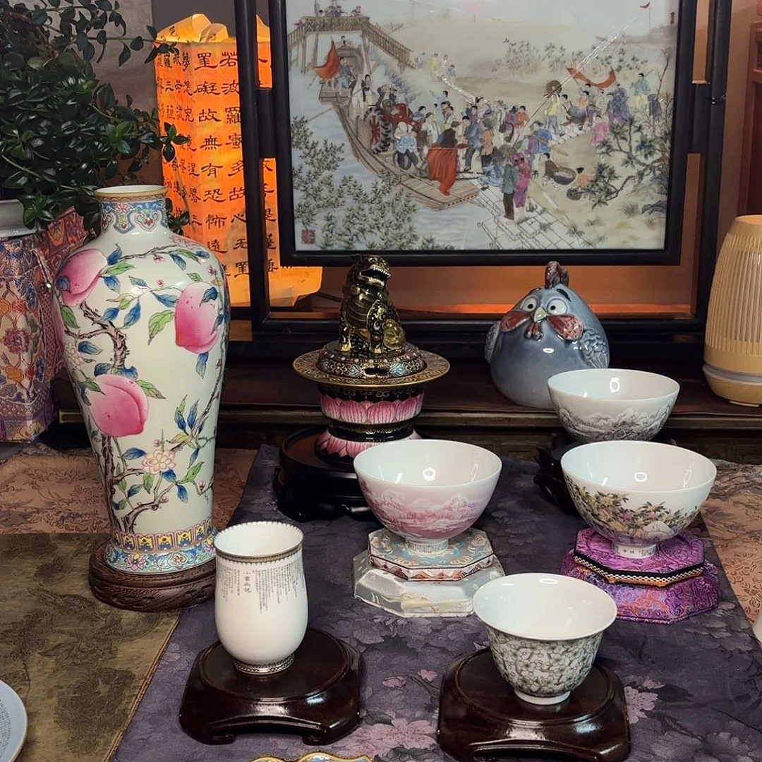 ****陶新年礼物精工粉彩小盖碗