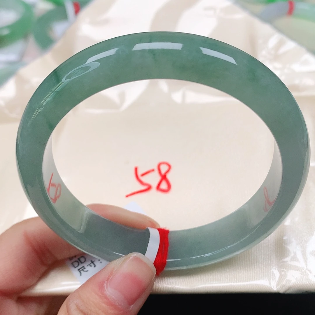 翡翠手镯未镶嵌天然翡翠手镯58