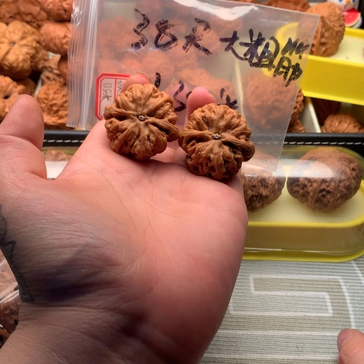 文玩核桃吊坠38尺寸大粗筋