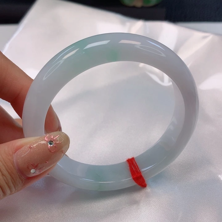 翡翠手镯未镶嵌糯***南55圈