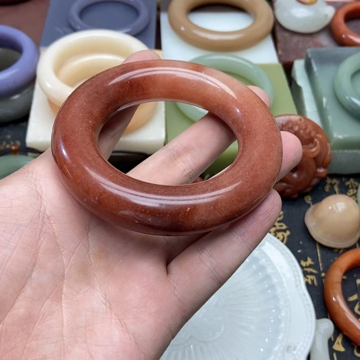 石英质玉未镶嵌手镯