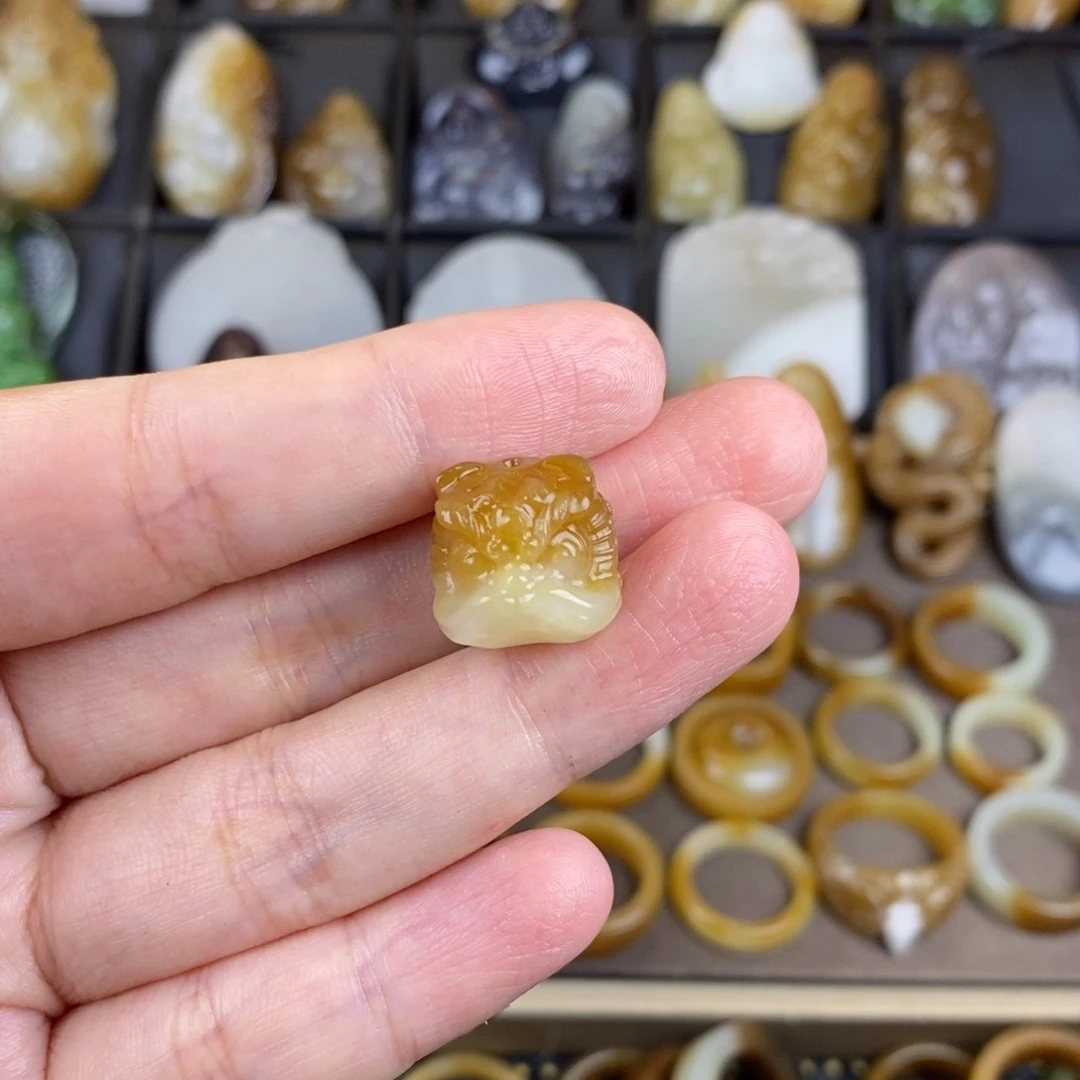 和田玉未镶嵌颈饰水***吟