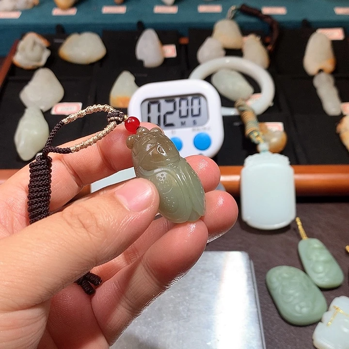 和田玉未镶嵌颈饰勒****3