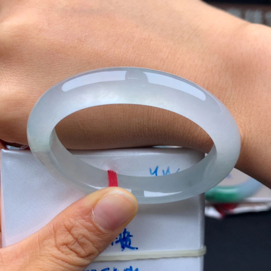 翡翠手镯未镶嵌冰晴炸光