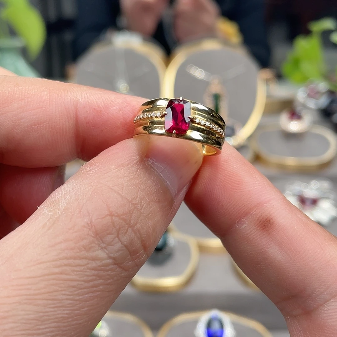 碧玺戒指18K金镶嵌0.95ct