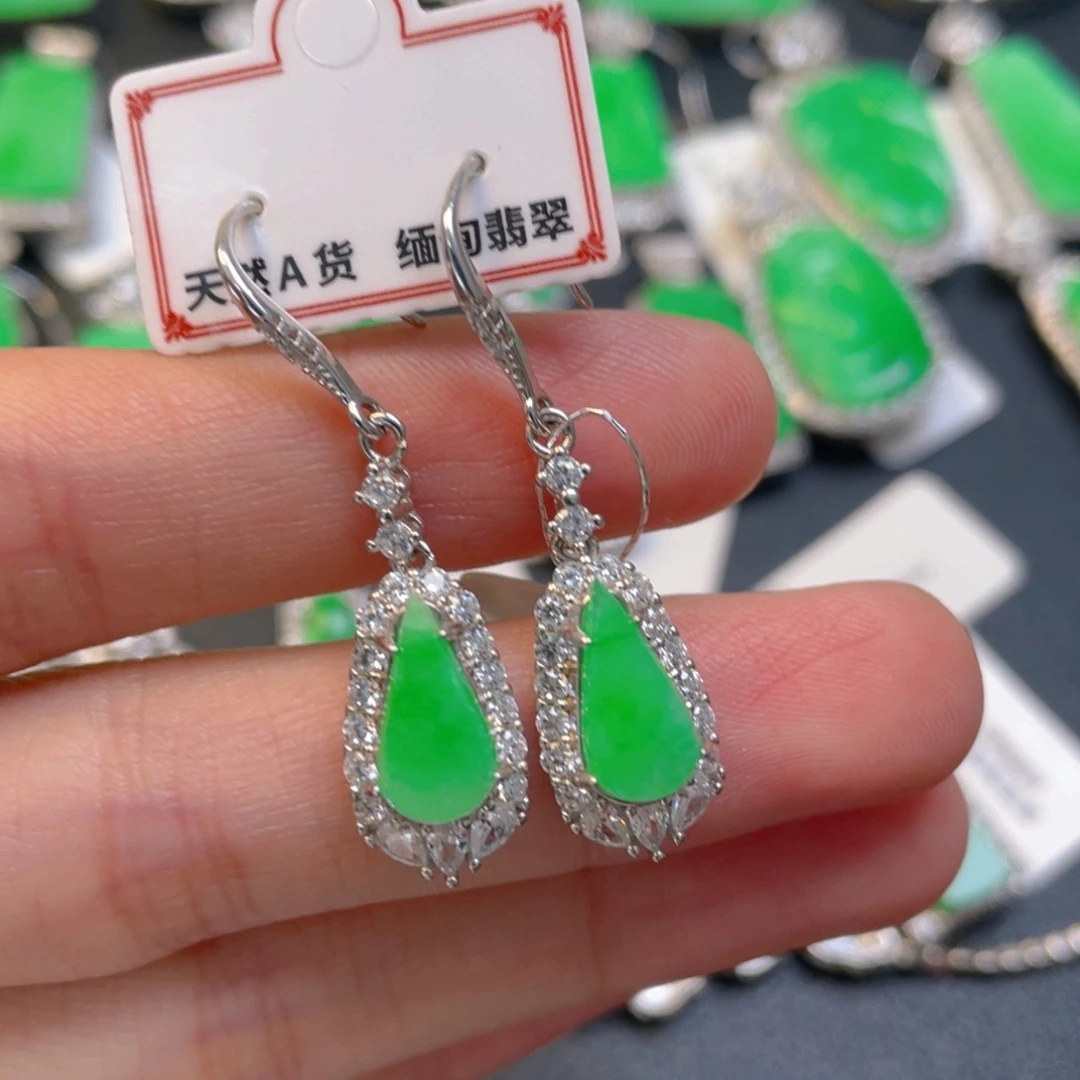 颈饰银S925镶嵌翡翠