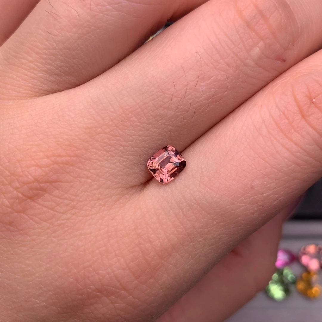 蓝宝石裸石未镶嵌1.12克拉