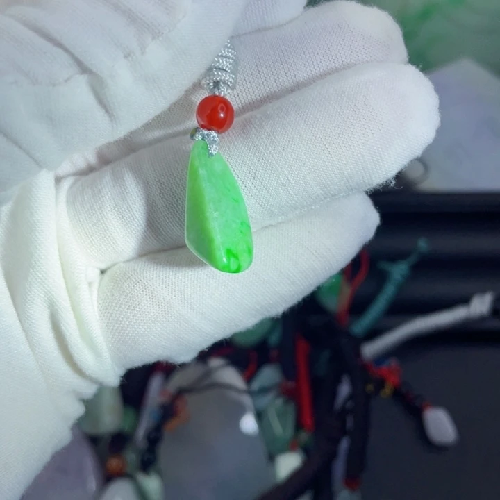 翡翠未镶嵌挂件片料