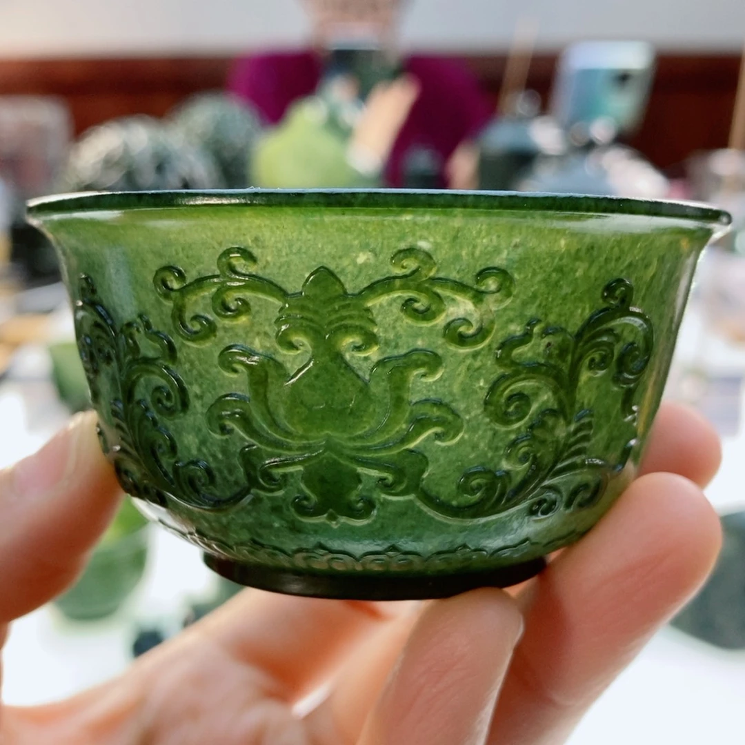 未镶嵌和田玉摆件微瑕