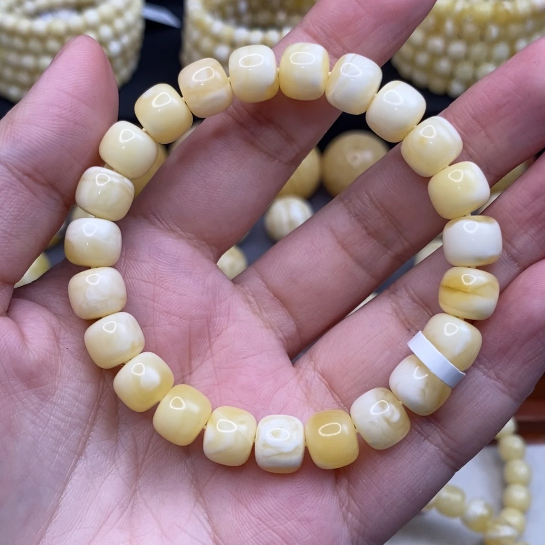 蜜蜡未镶嵌珠宝奇石9.3